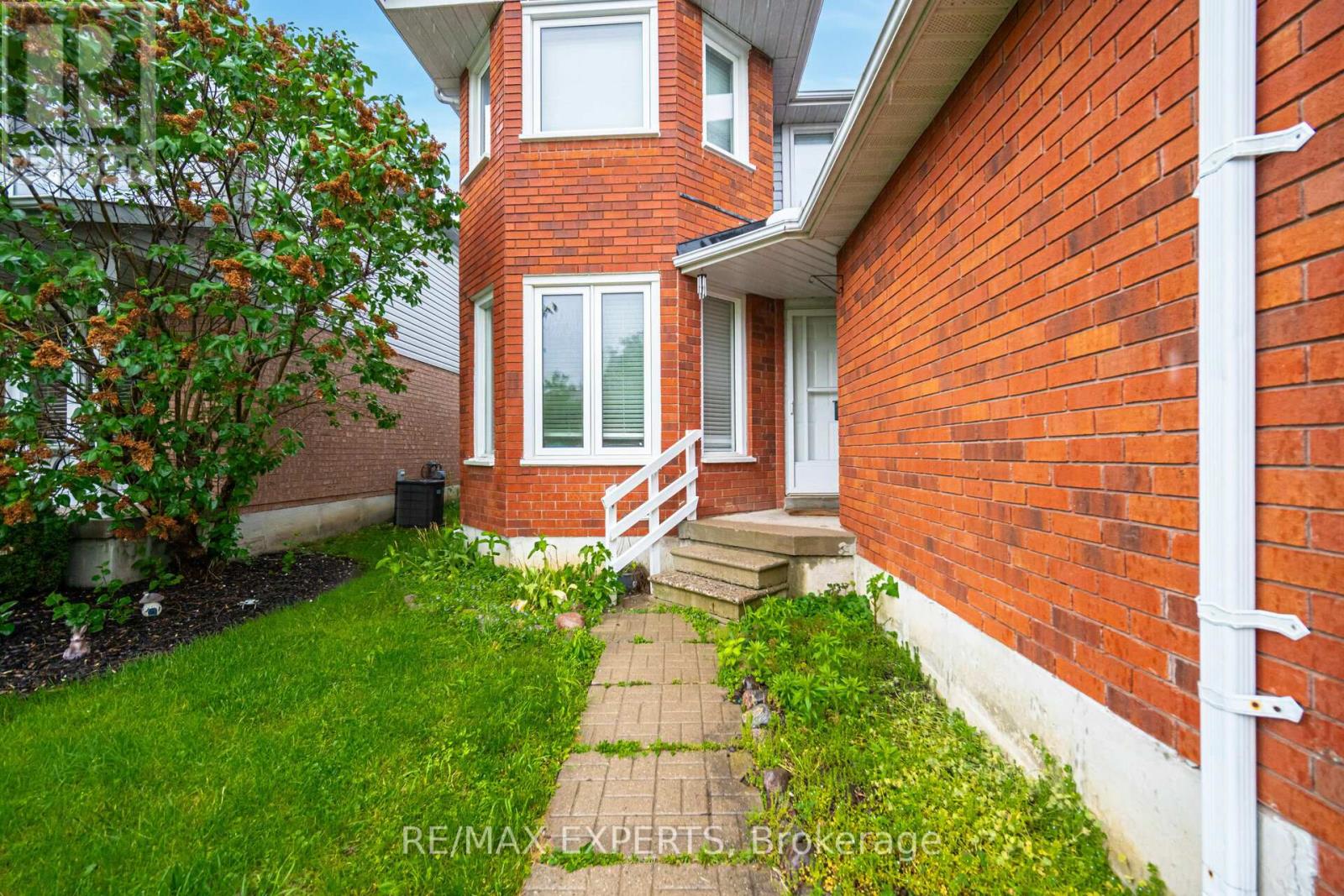 42 Quance Street, Barrie photo 5