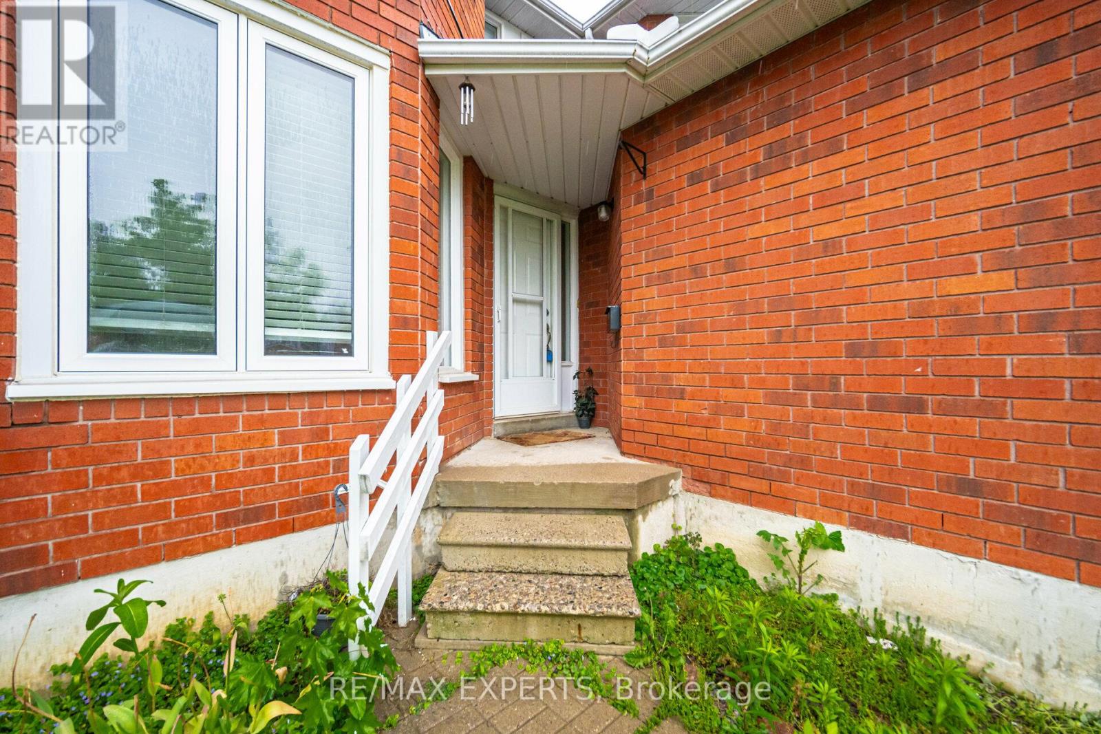 42 Quance Street, Barrie photo 6