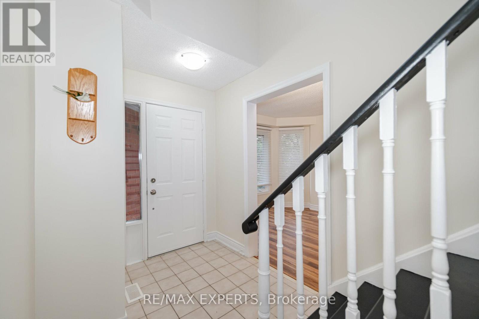 42 Quance Street, Barrie photo 7