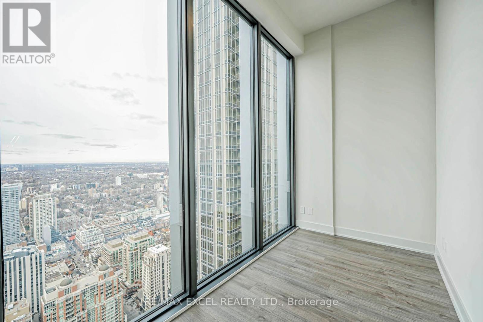 #5102 8 CUMBERLAND STREET - 11