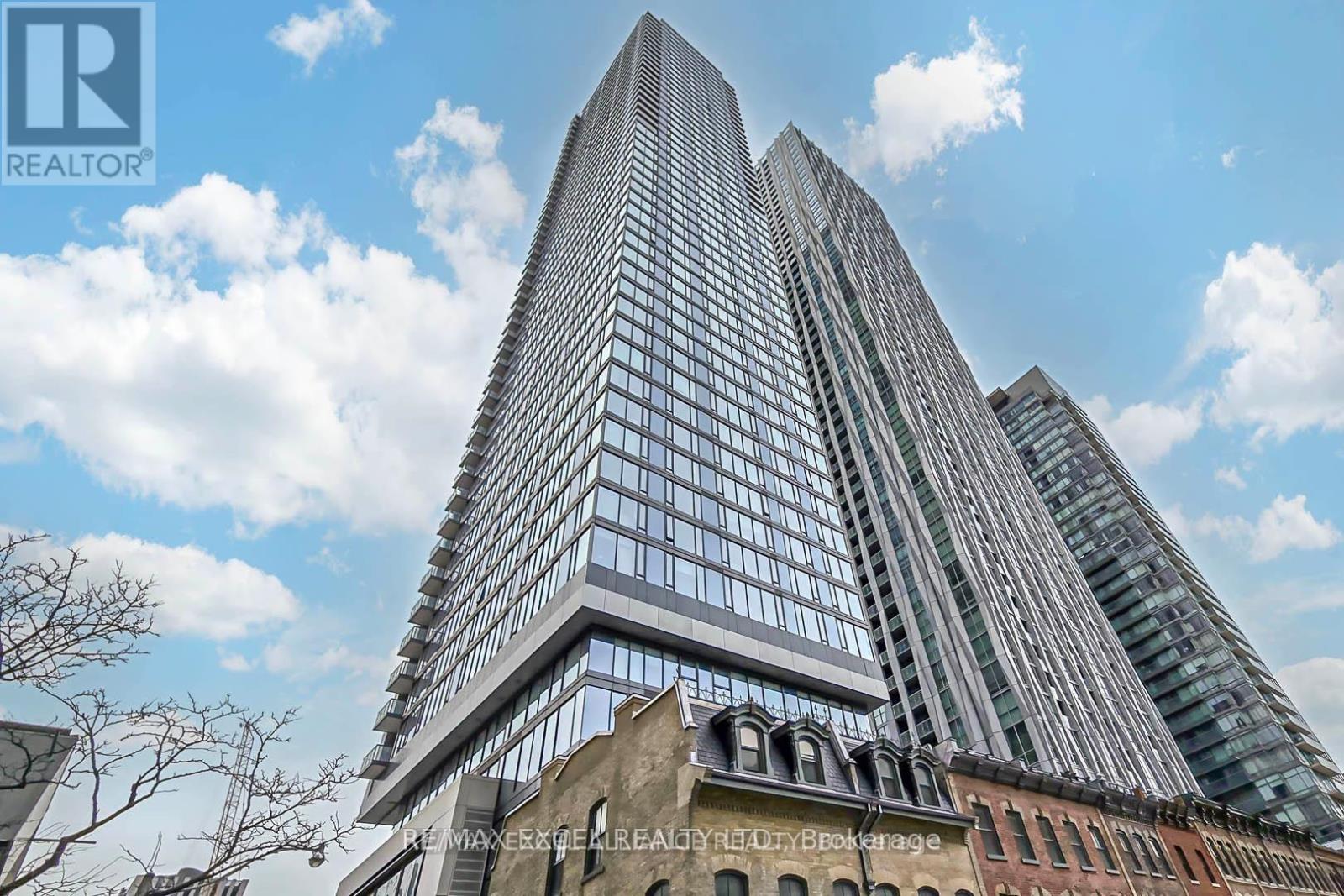 #5102 8 CUMBERLAND STREET - 2