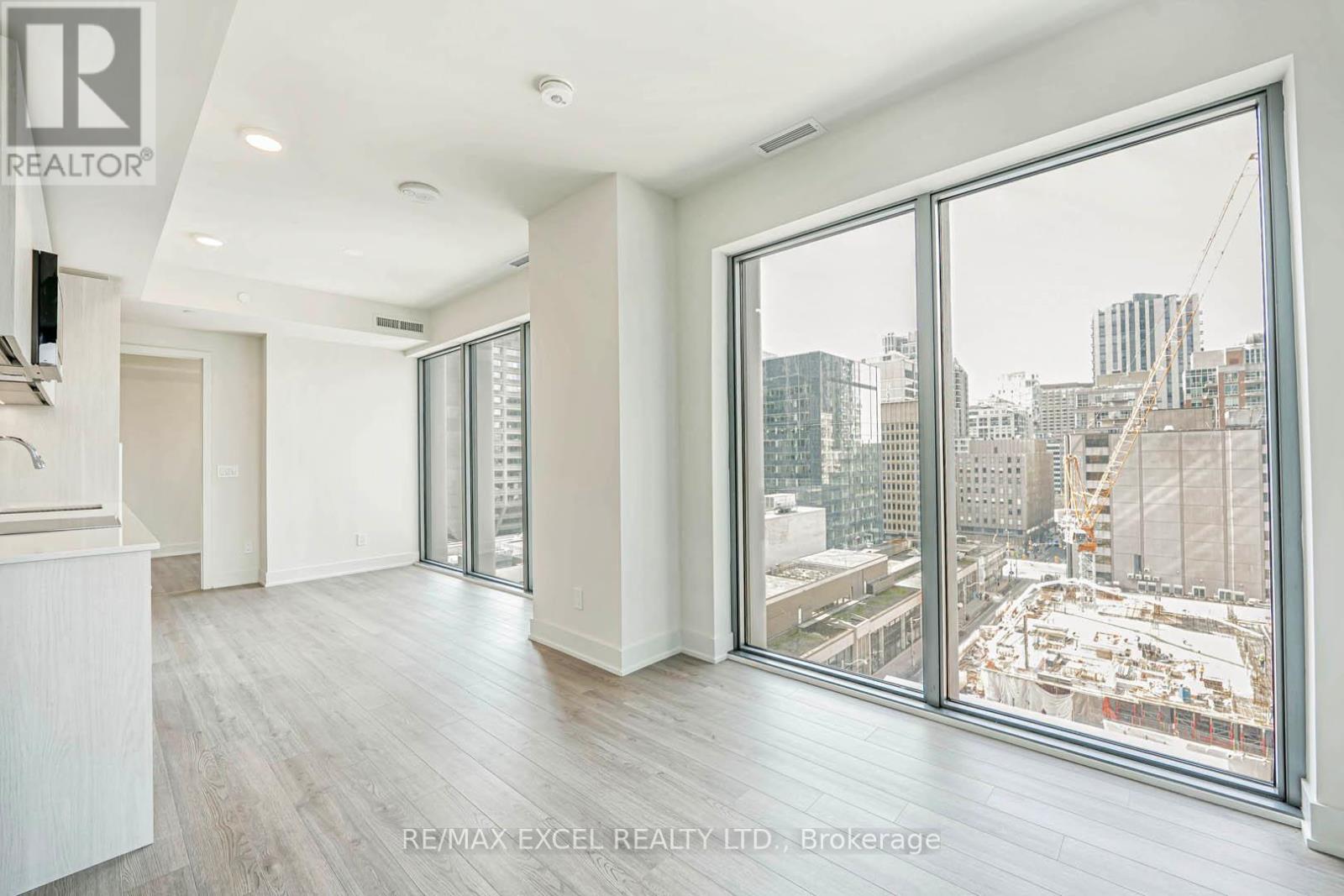 #1002 8 CUMBERLAND STREET - 12