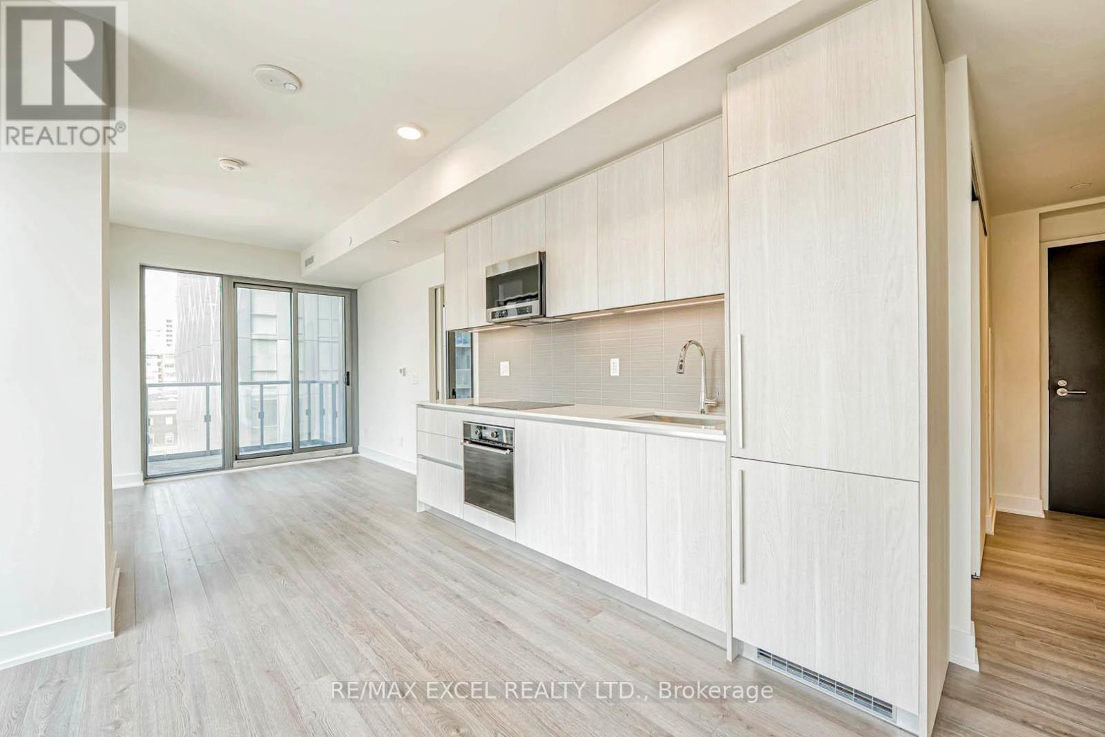 #1002 8 CUMBERLAND STREET - 10