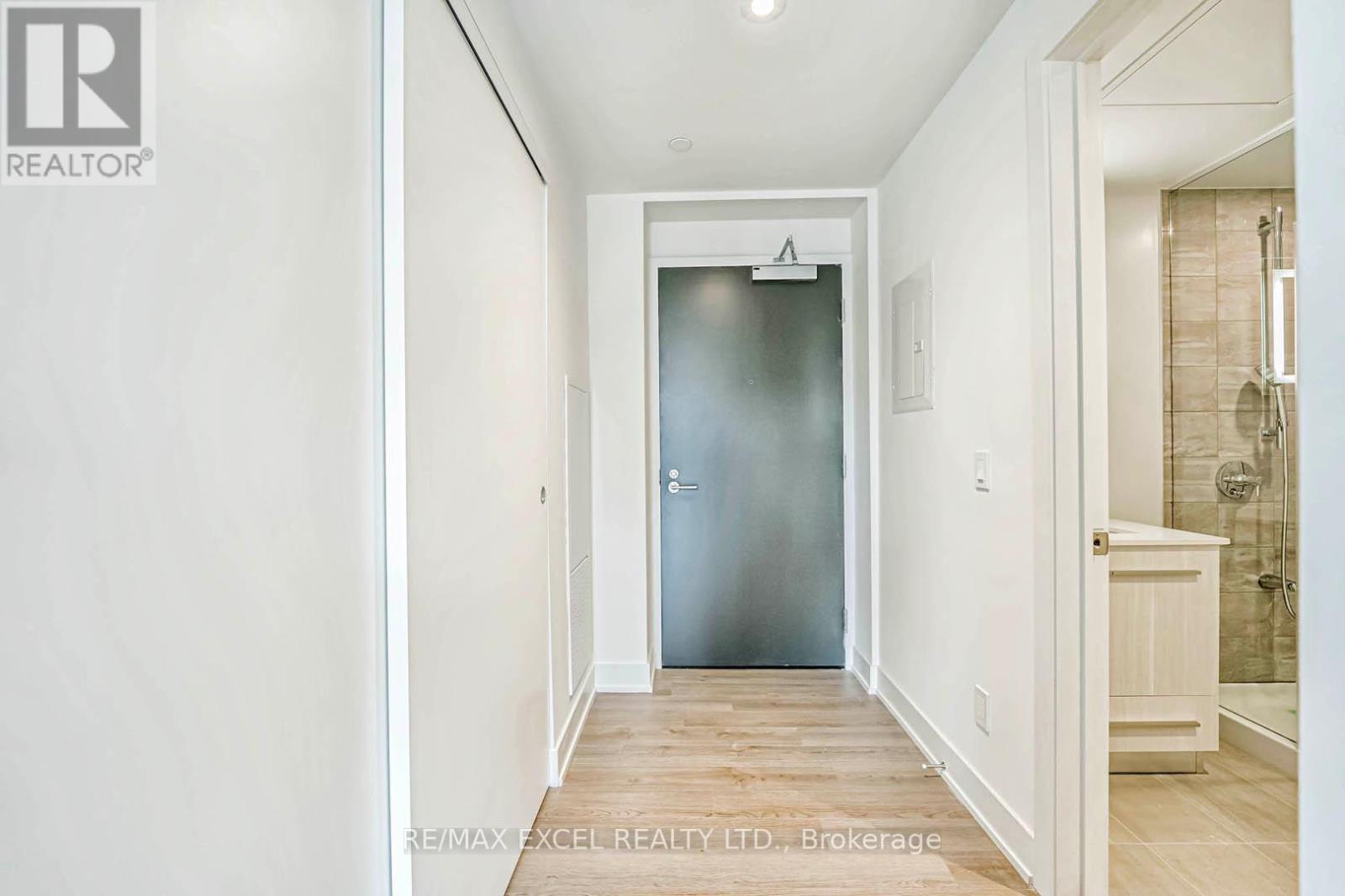 #1002 8 CUMBERLAND STREET - 8