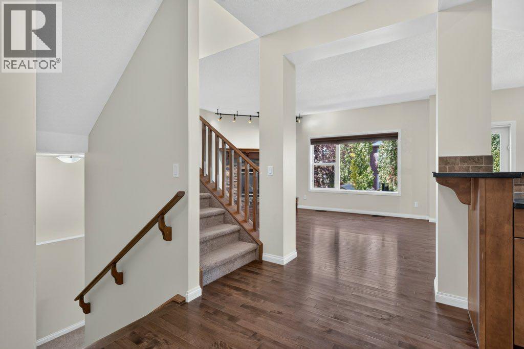 164 ASPENMERE Close, photo 18 of 46