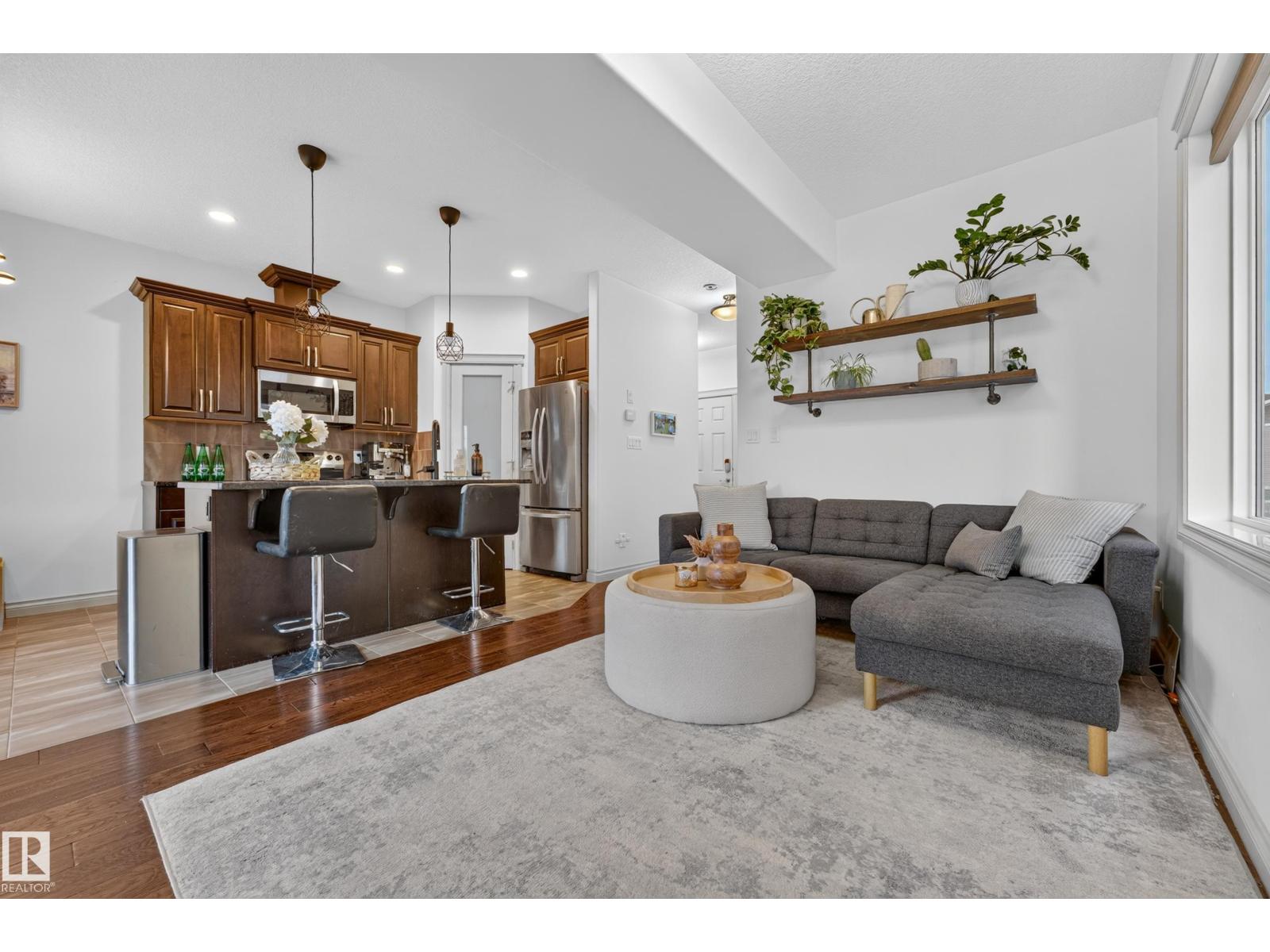Property photograph 10 for MLS E4514644