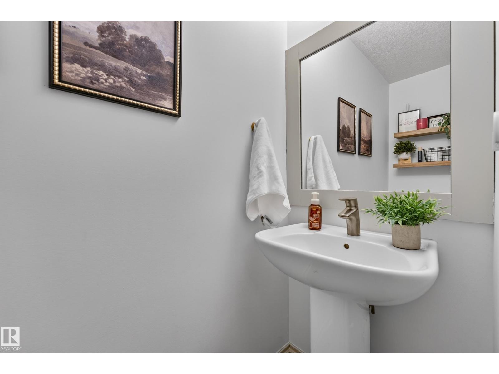 Property photograph 19 for MLS E4514644