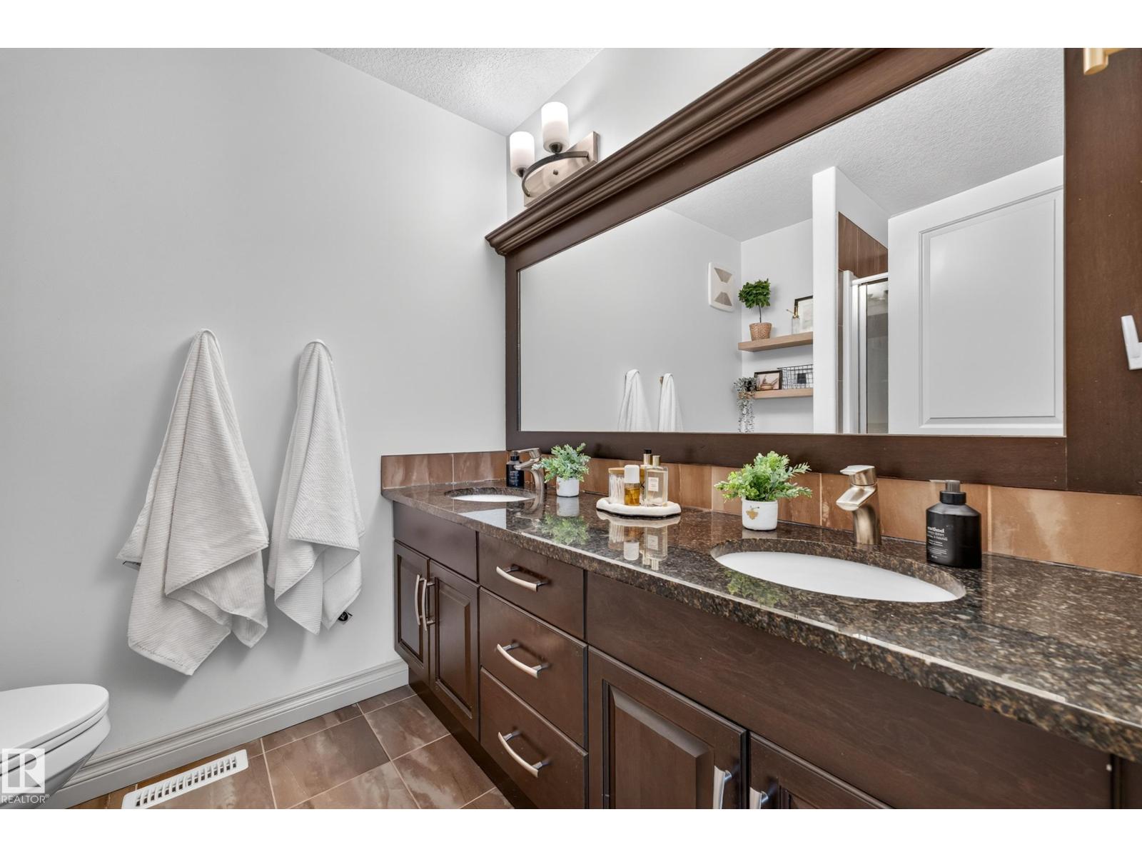 Property photograph 25 for MLS E4514644