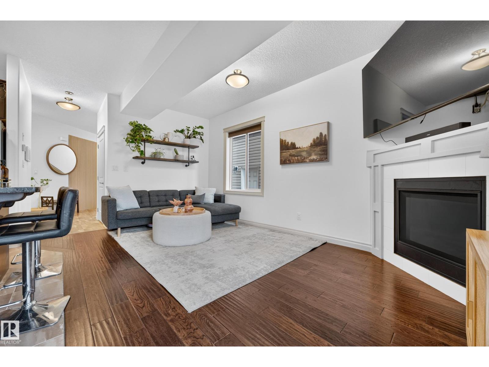 Property photograph 9 for MLS E4514644