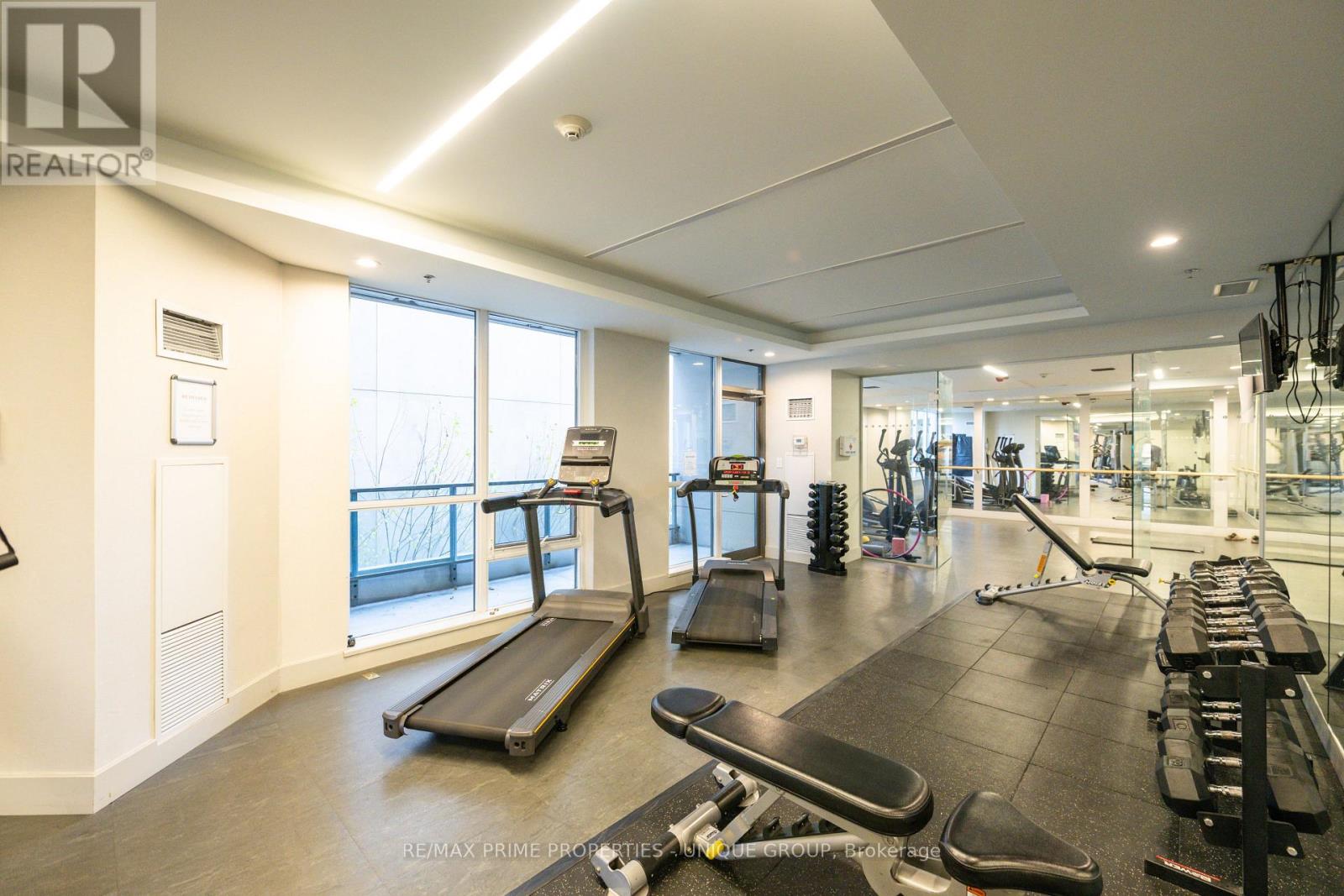 #412 377 MADISON AVENUE - 31