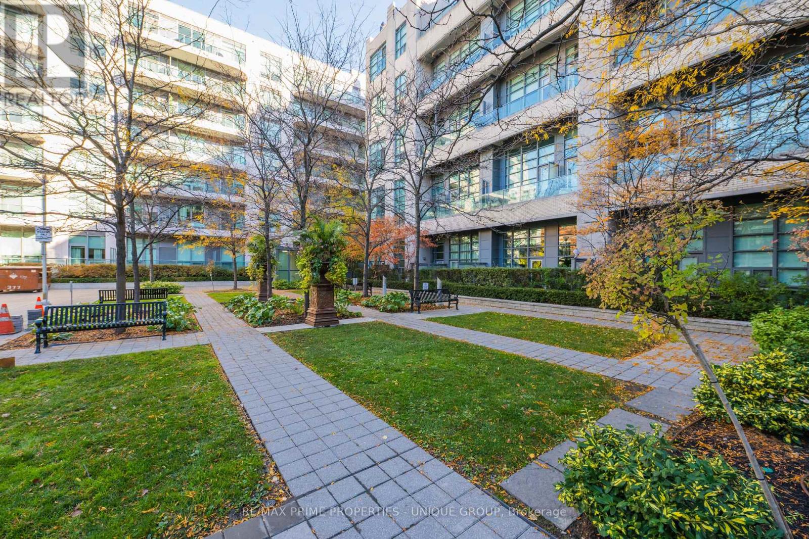 #412 377 MADISON AVENUE - 34