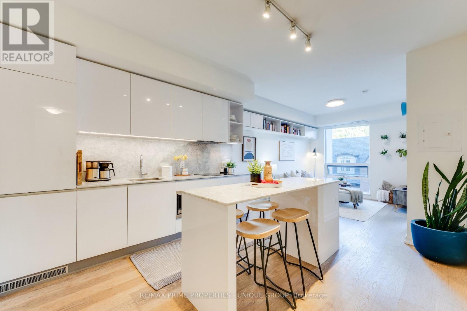 #412 377 MADISON AVENUE - 8