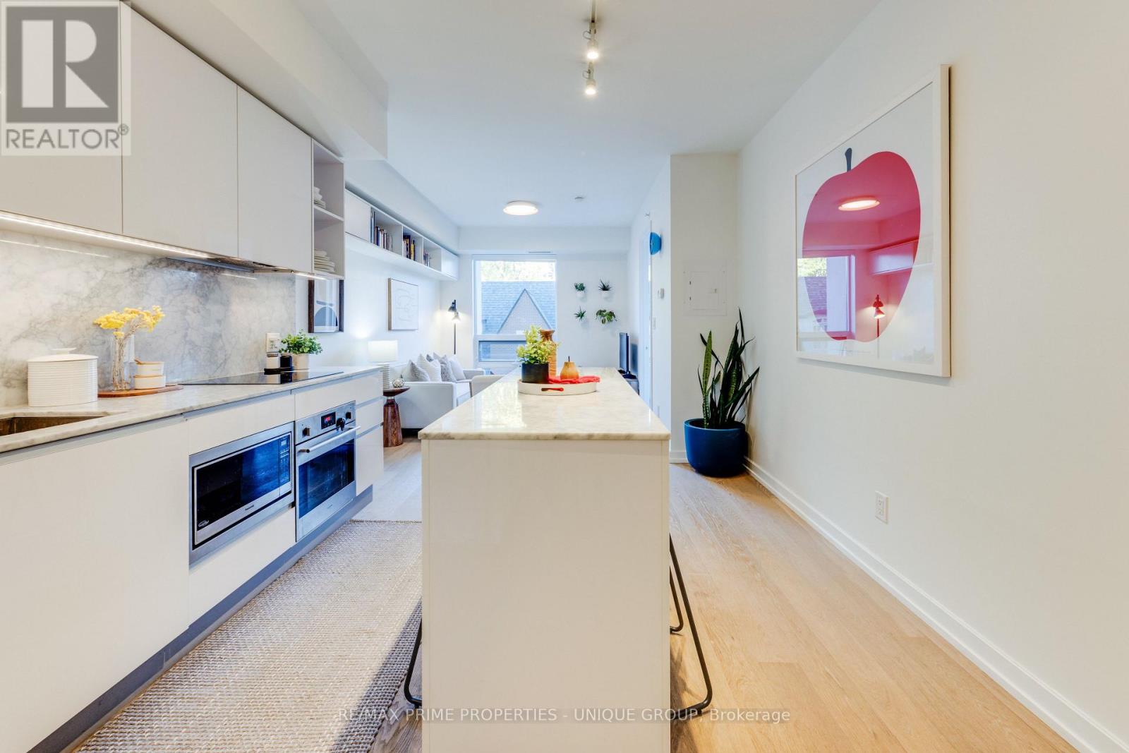 #412 377 MADISON AVENUE - 9
