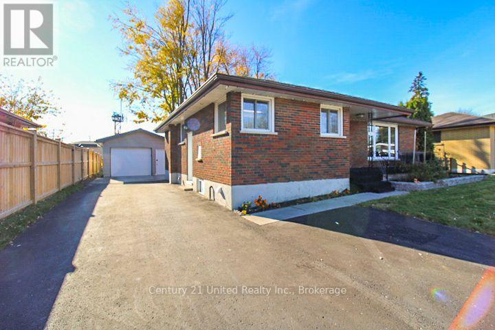 851 TIMOTHY STREET, Peterborough (Northcrest Ward 5)