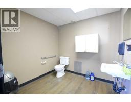 4-5, 7419 50 Avenue, Red Deer — photo 5