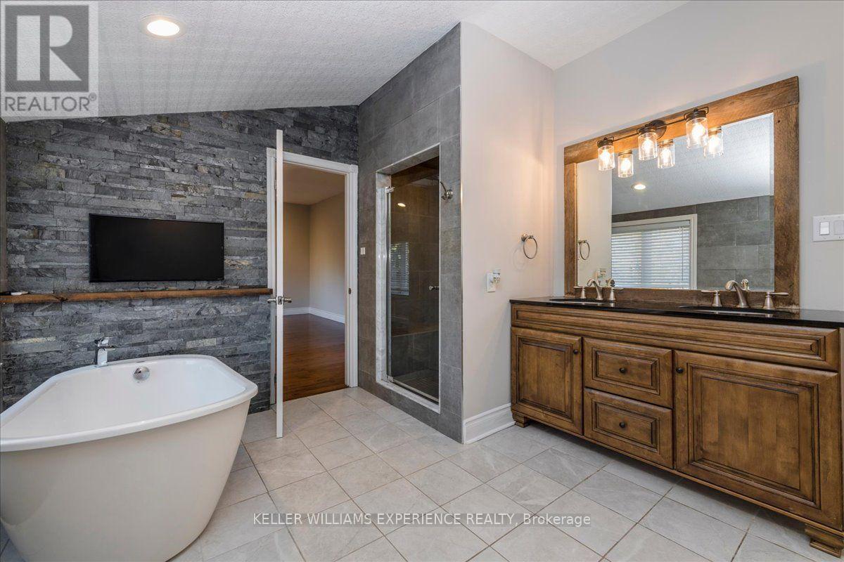 57 Toronto Street, Bradford West Gwillimbury photo 19