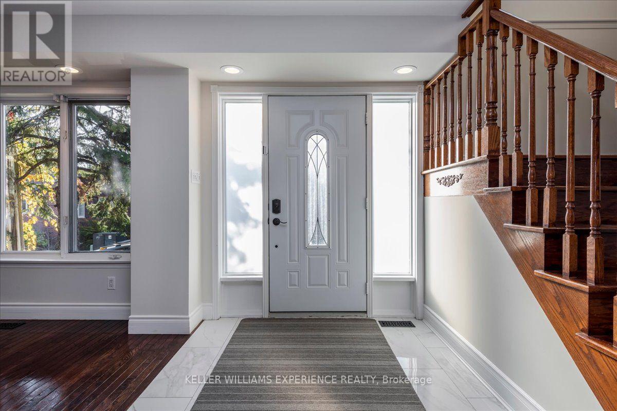 57 Toronto Street, Bradford West Gwillimbury photo 2