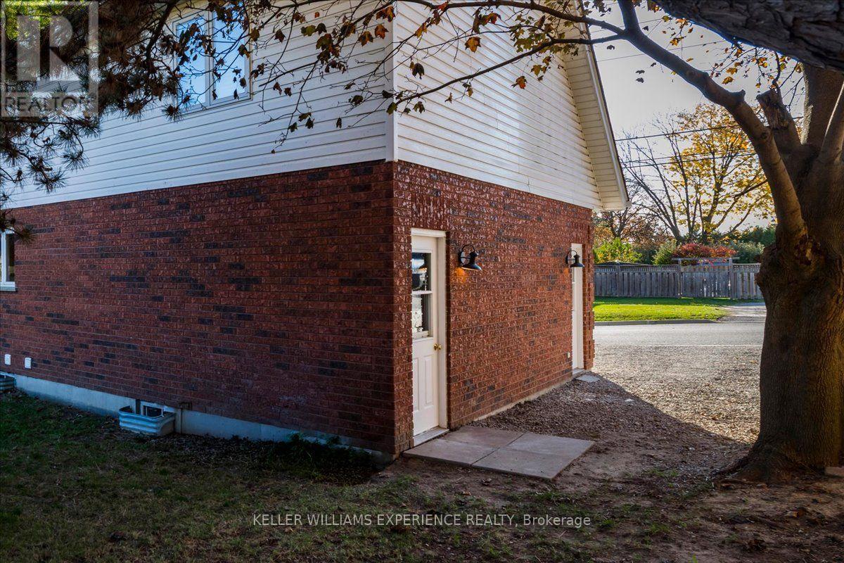 57 Toronto Street, Bradford West Gwillimbury photo 26