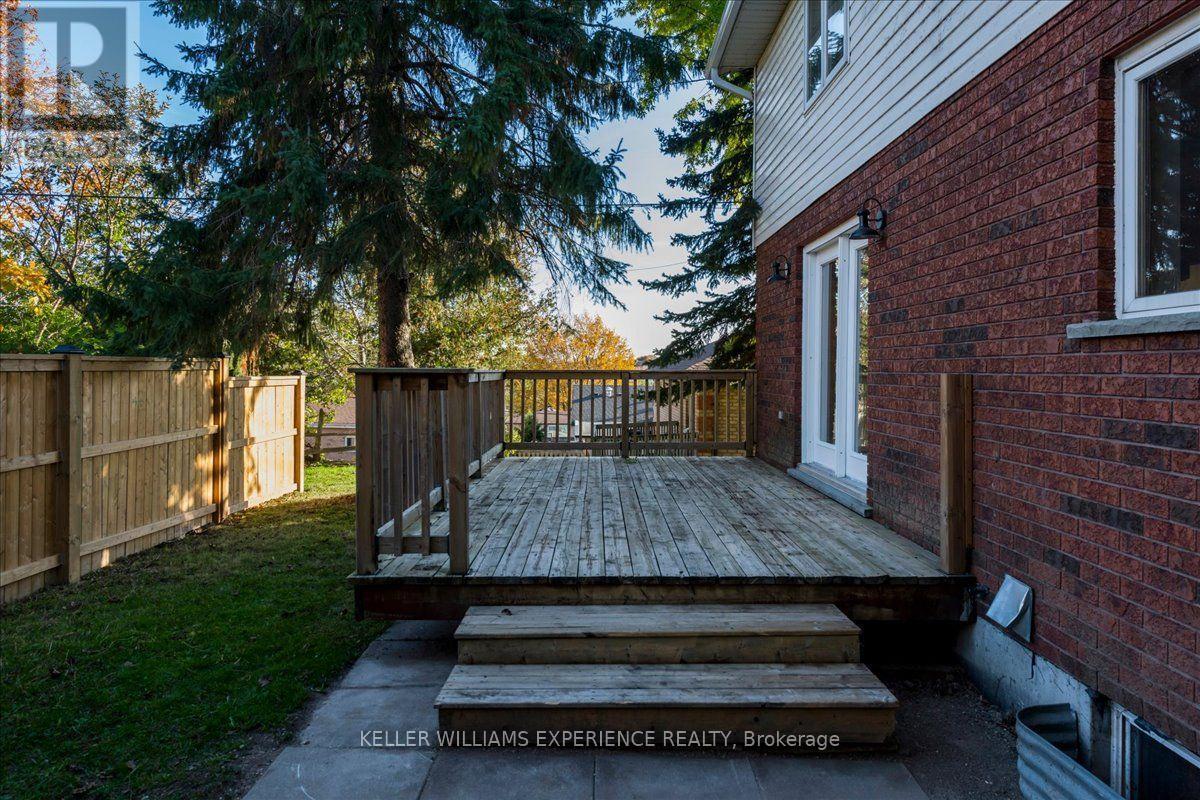 57 Toronto Street, Bradford West Gwillimbury photo 28