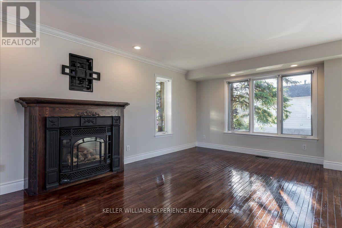 57 Toronto Street, Bradford West Gwillimbury photo 3