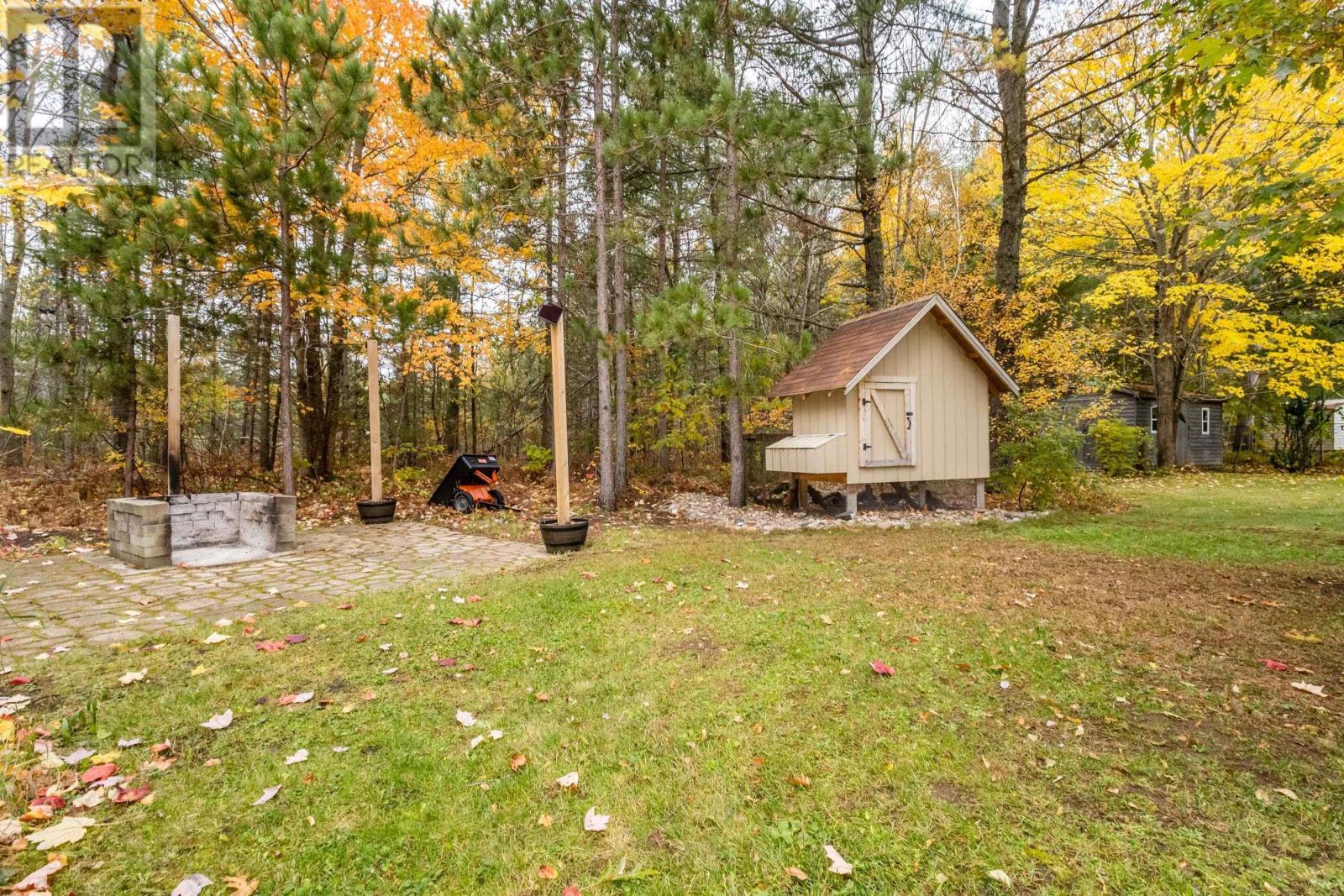 203 Belle Drive, photo 42