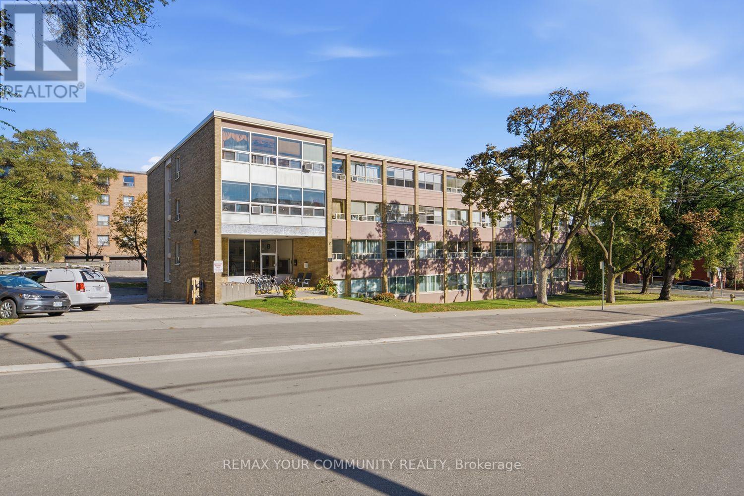 #12 8 KINSDALE BOULEVARD - 1