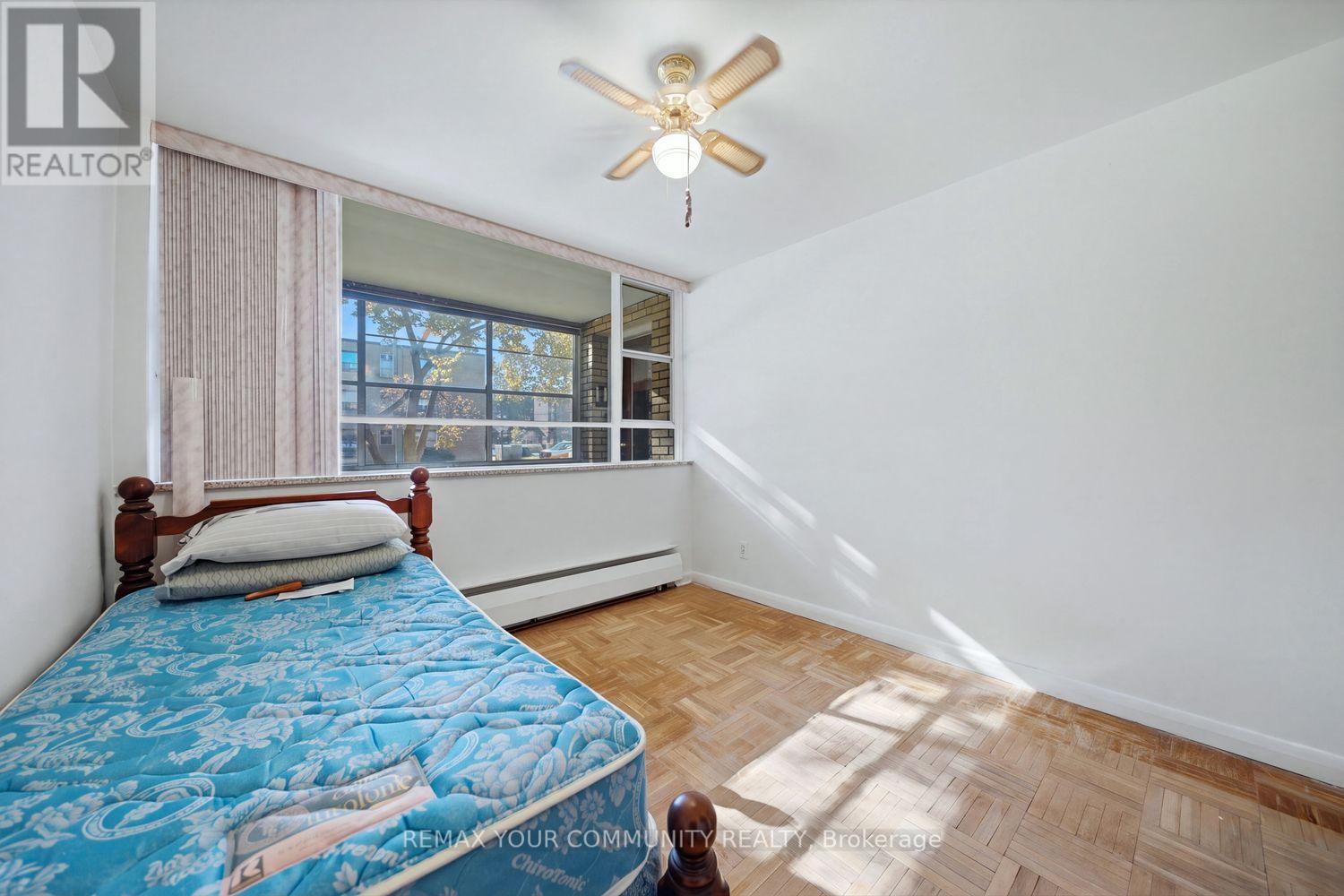 #12 8 KINSDALE BOULEVARD - 20