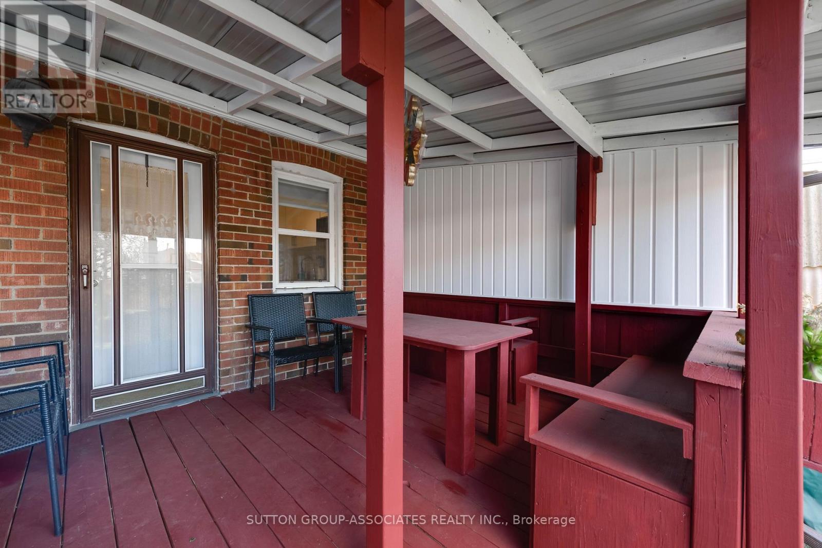 26 LIVINGSTONE AVENUE - 26