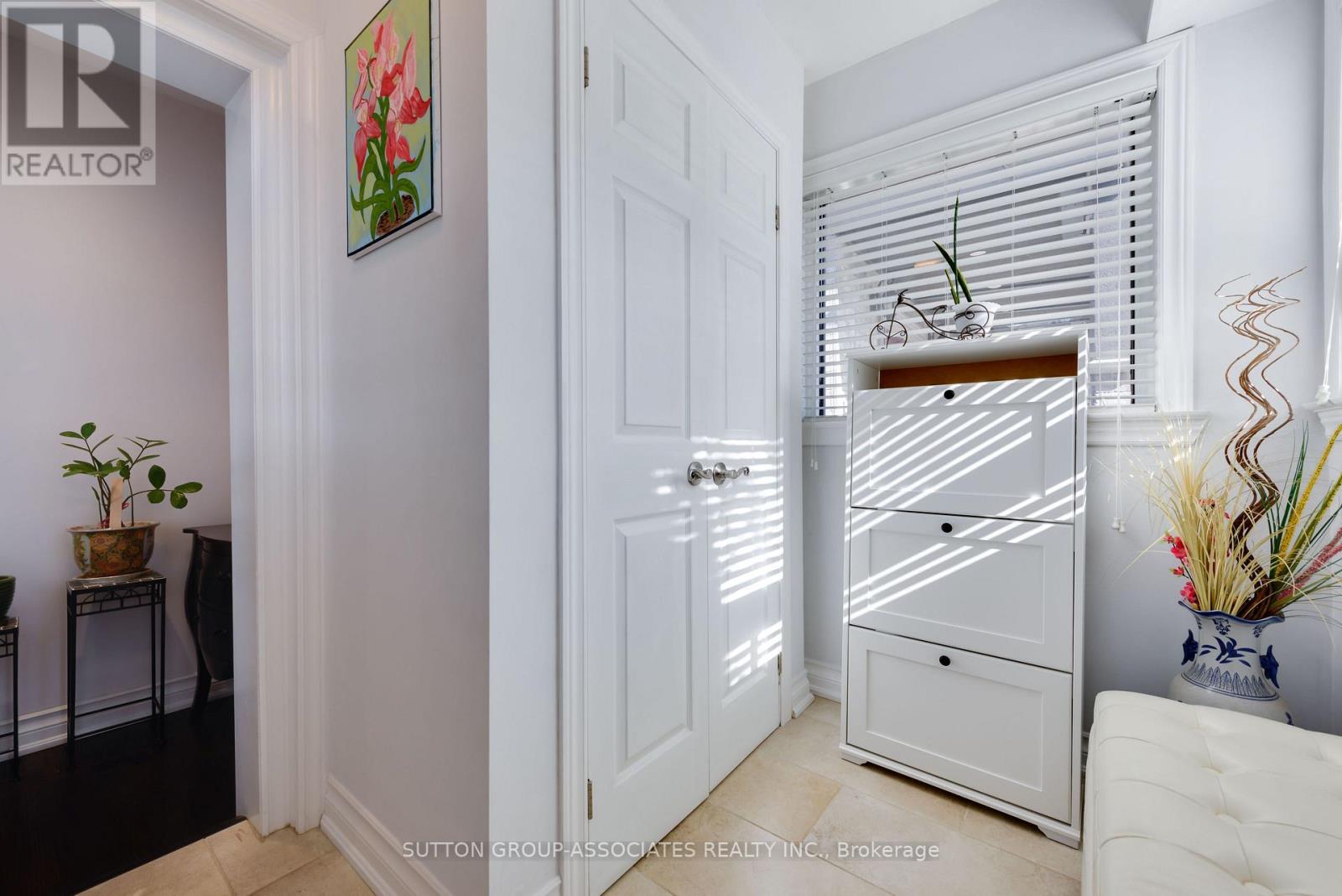 26 LIVINGSTONE AVENUE - 3