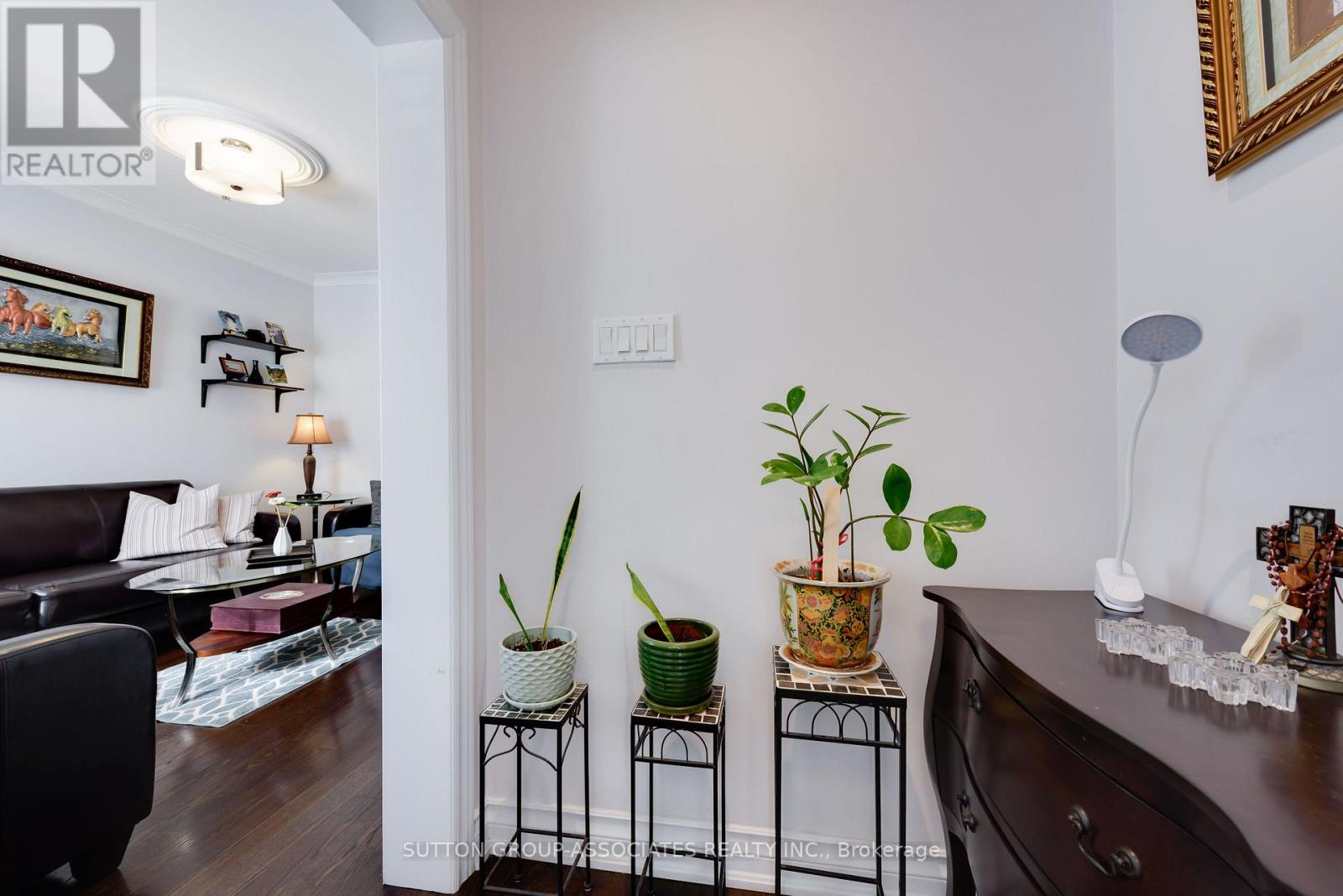 26 LIVINGSTONE AVENUE - 5
