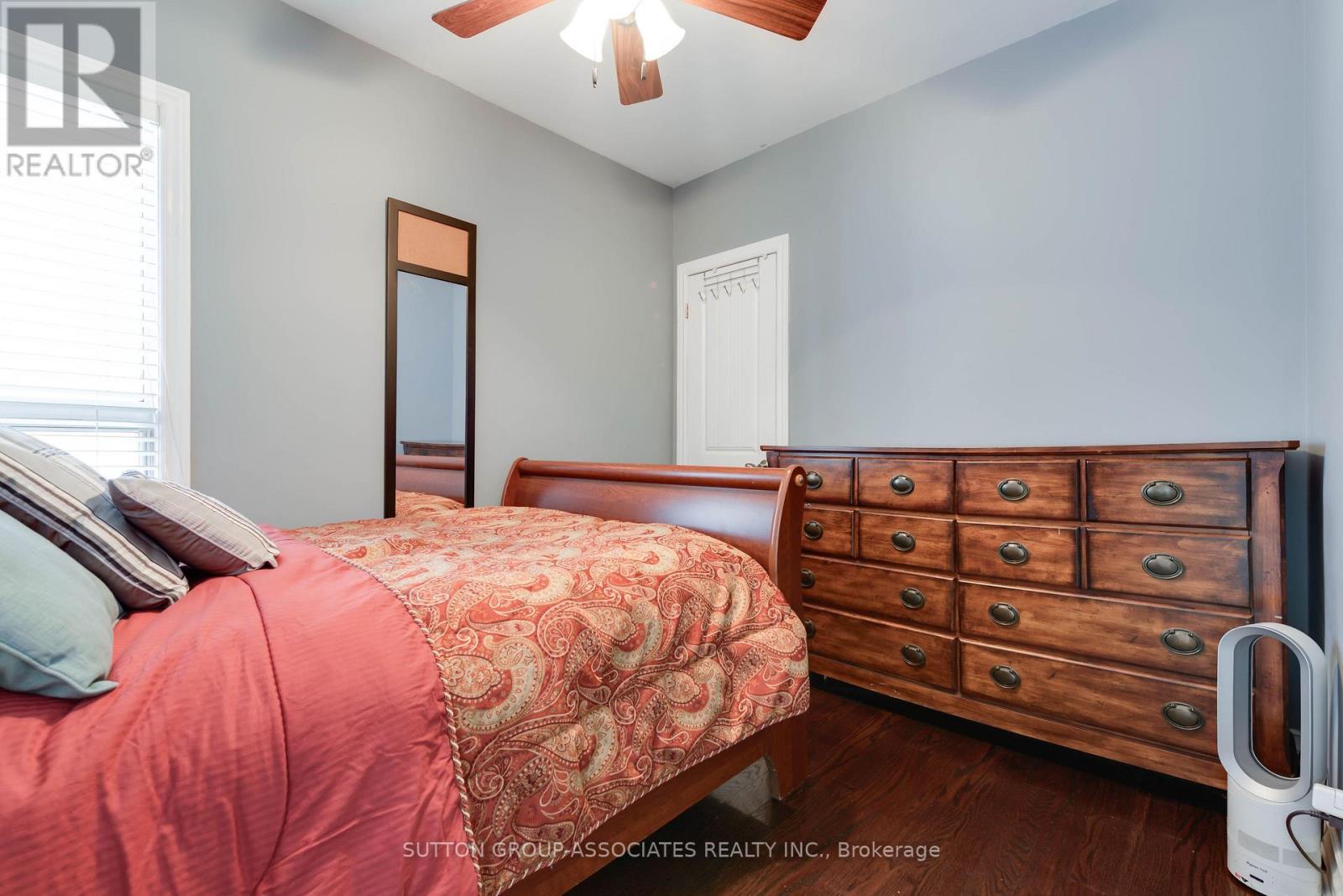 26 LIVINGSTONE AVENUE - 8