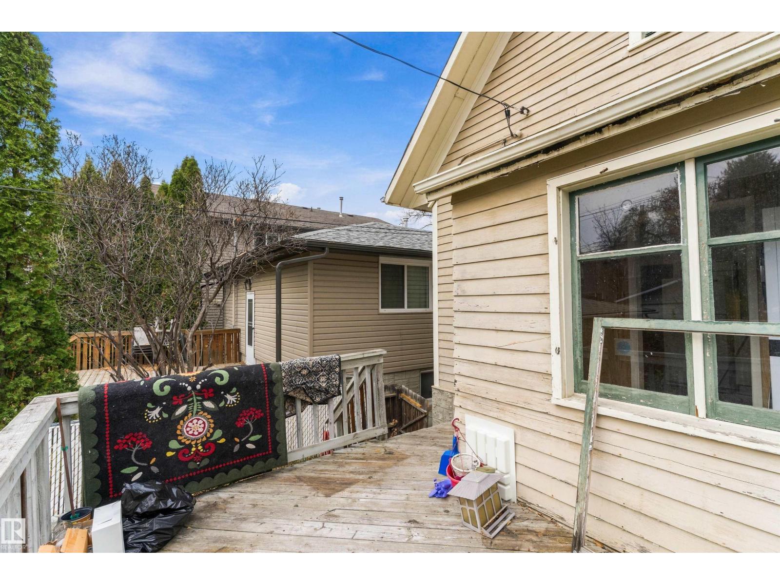 10817 74 AV NW, Edmonton — photo 23