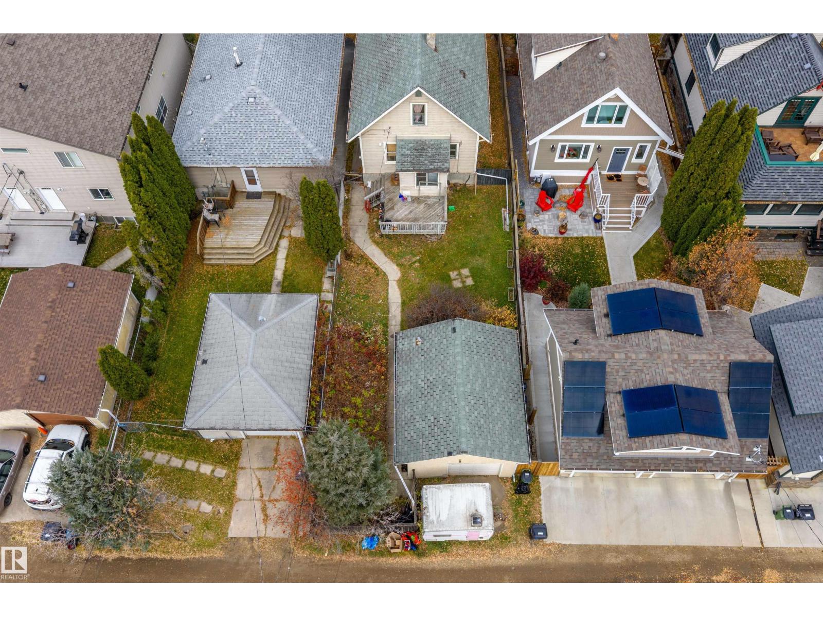 10817 74 AV NW, Edmonton — photo 31