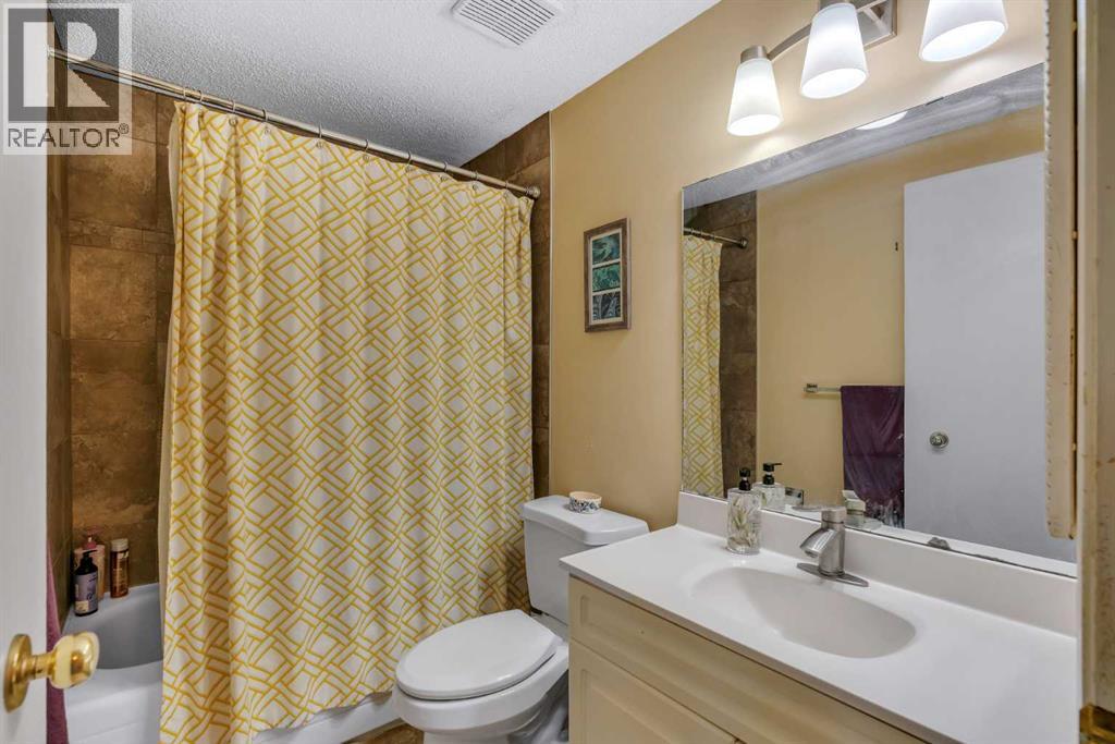 92, 2300 Oakmoor Drive SW, Calgary — photo 23