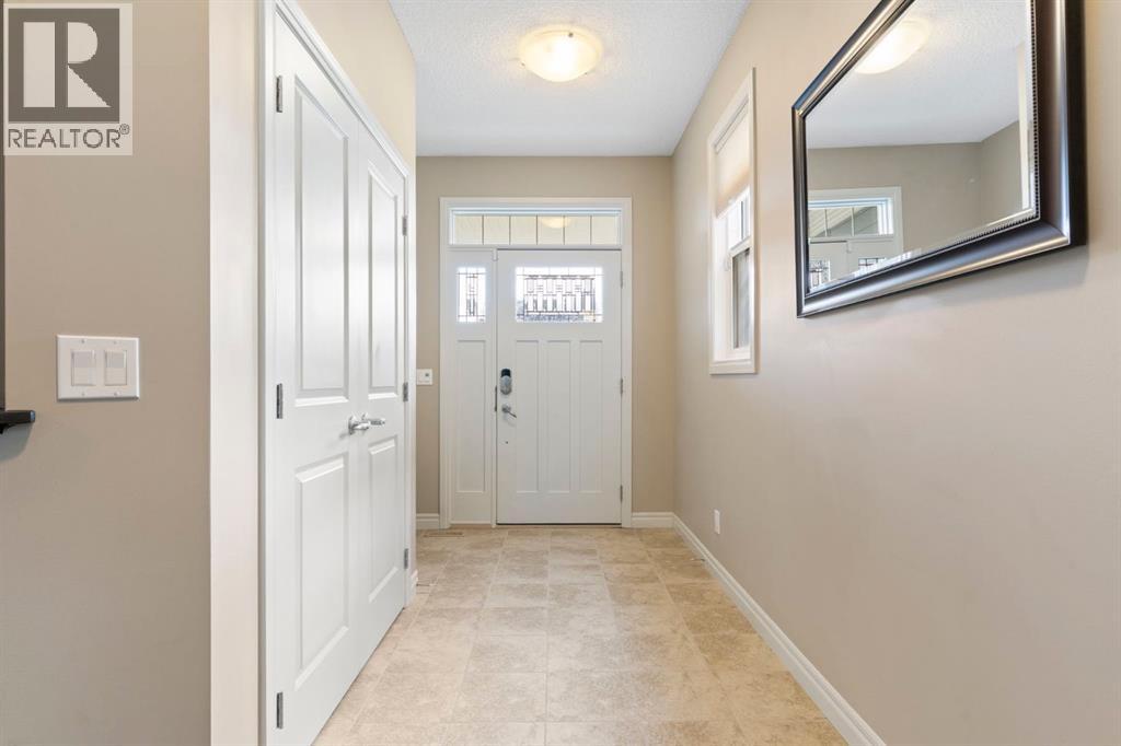 37 Heritage View, Cochrane — photo 2