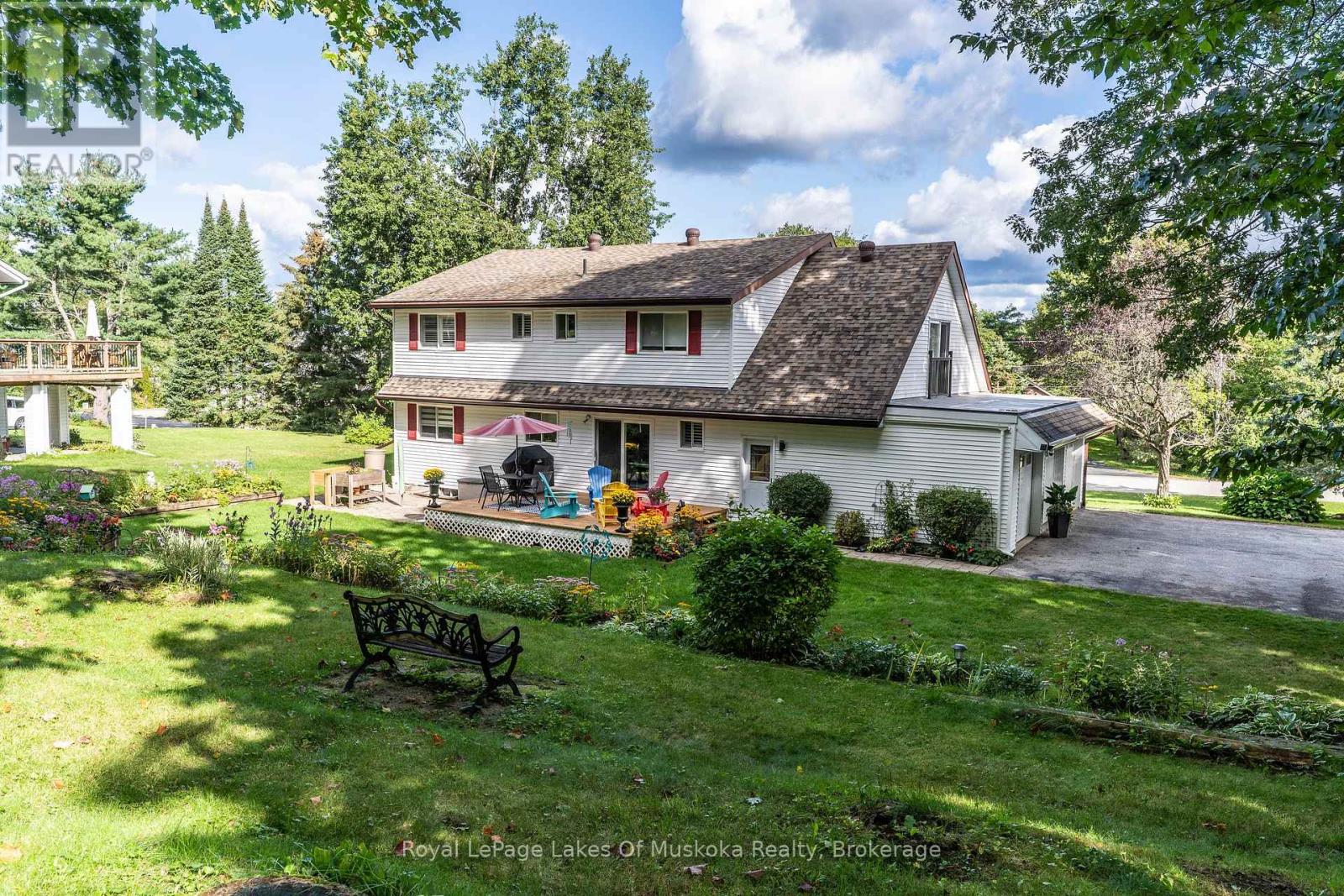 135 DOUGLAS STREET - 3