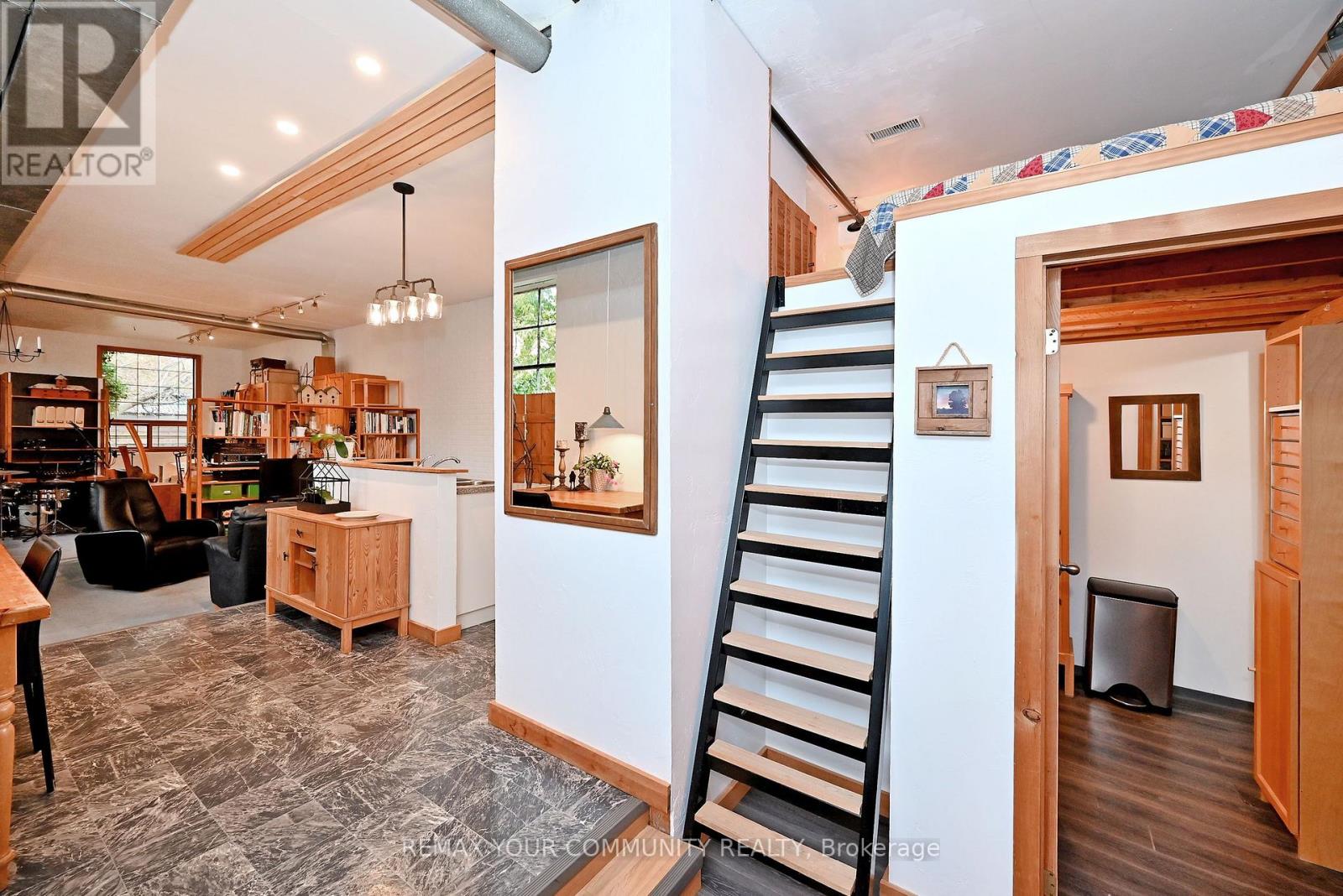 20 LUCY AVENUE - 3