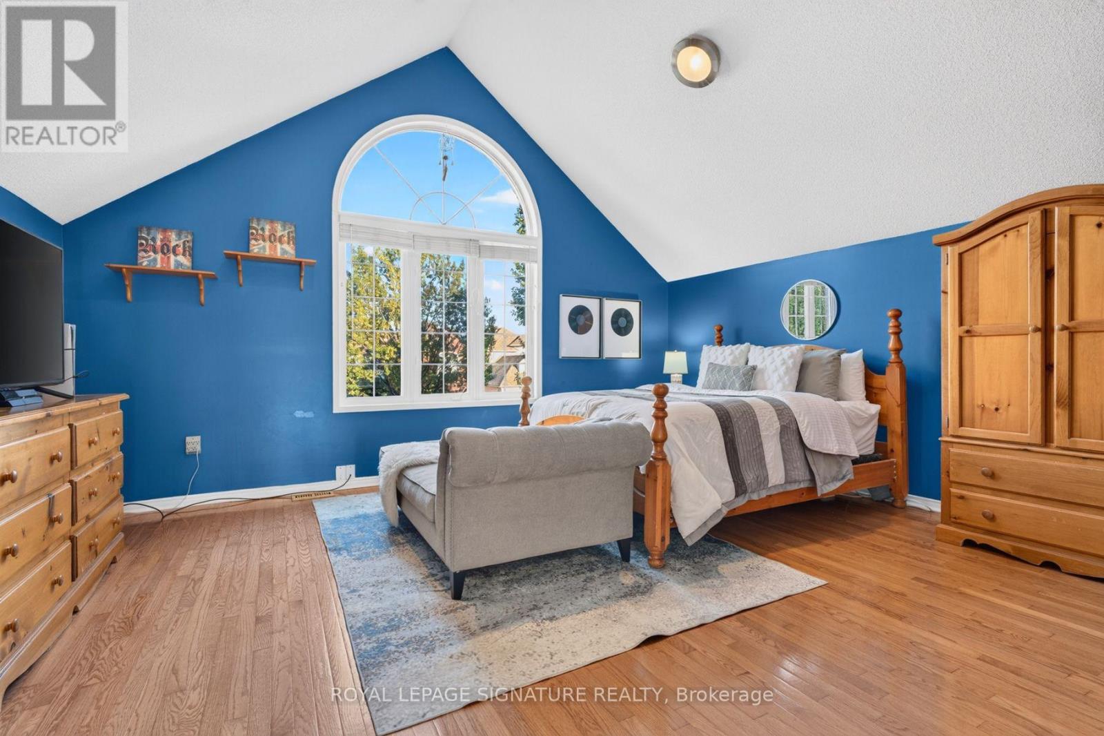 1760 AUTUMN CRESCENT - 26