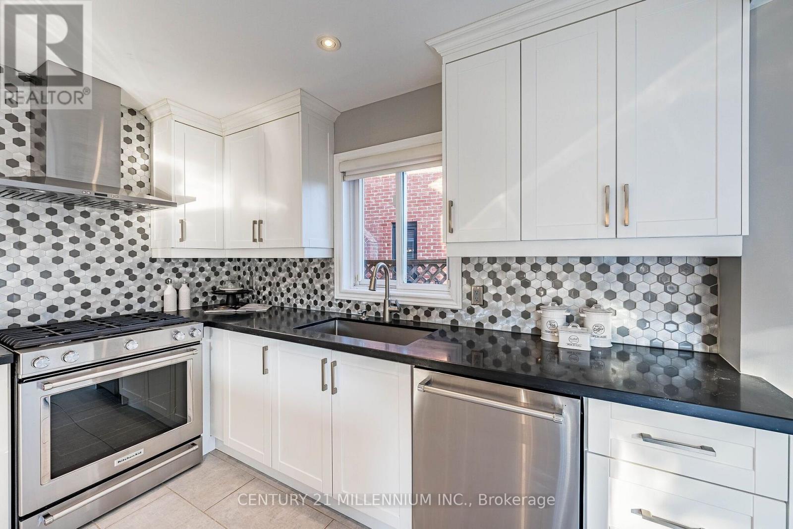 31 DURNESS AVENUE - 16