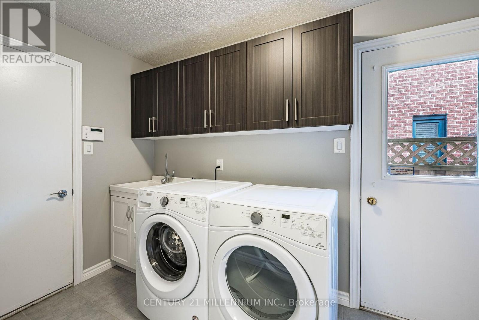 31 DURNESS AVENUE - 24
