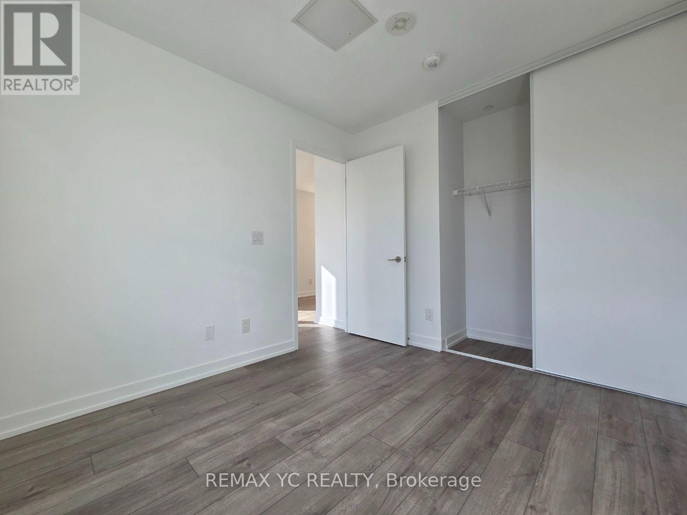 #213 11 MARYPORT AVENUE - 15