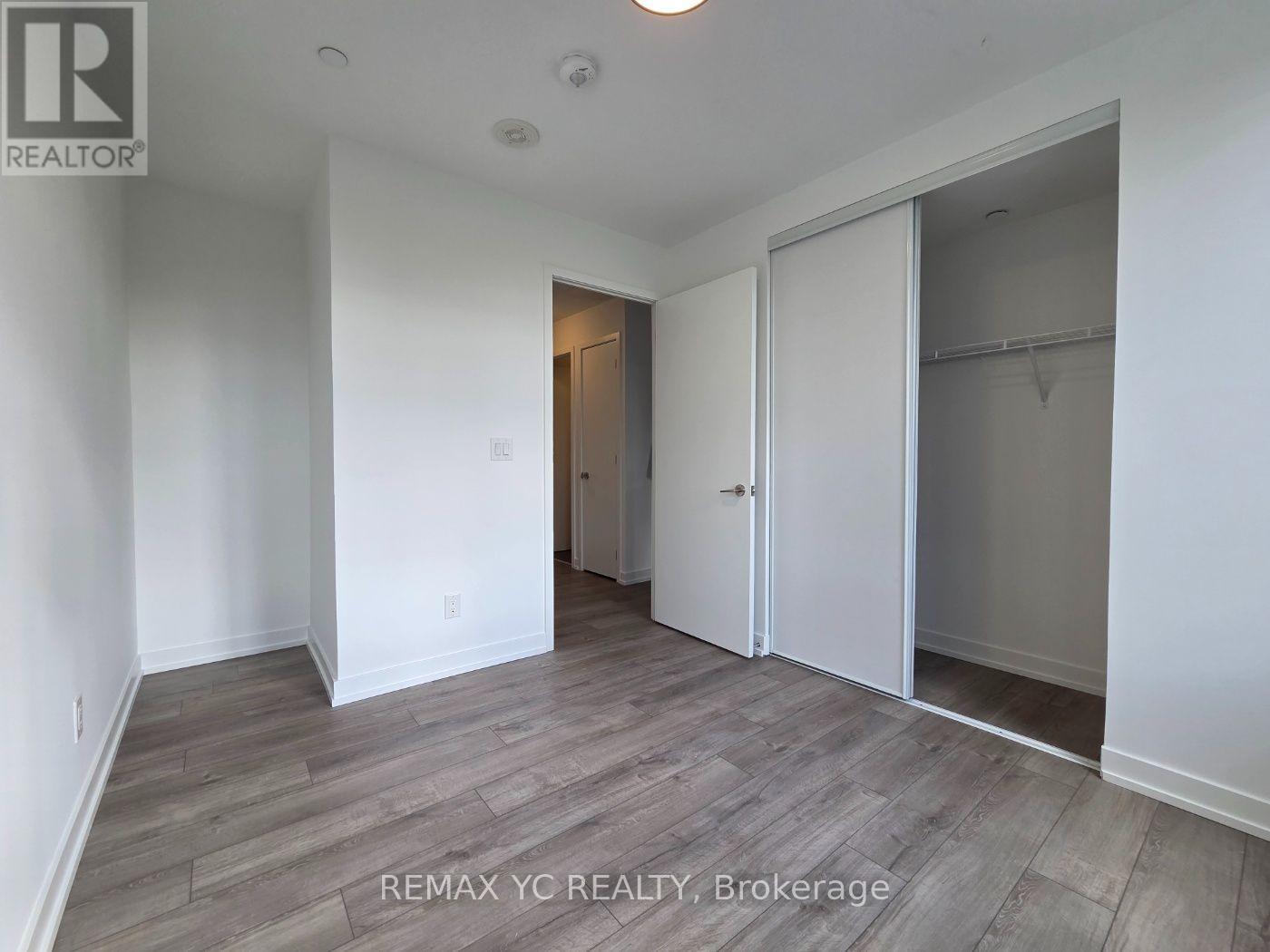 #213 11 MARYPORT AVENUE - 7