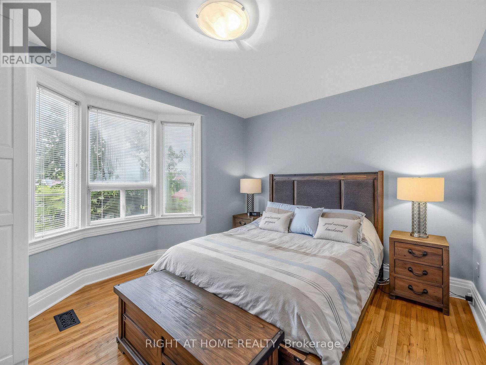 81 SILVERTHORN AVENUE - 13