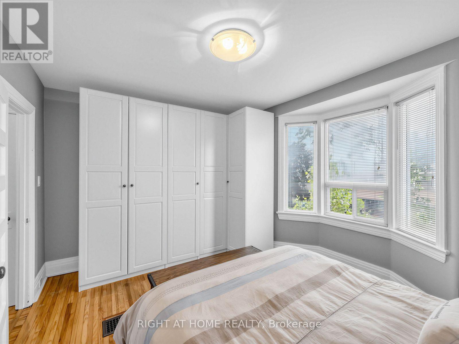 81 SILVERTHORN AVENUE - 14