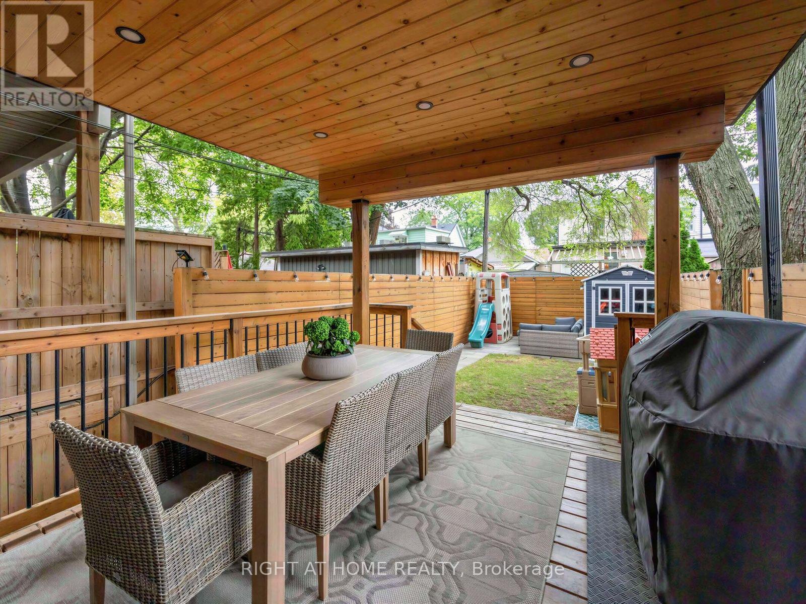 81 SILVERTHORN AVENUE - 24
