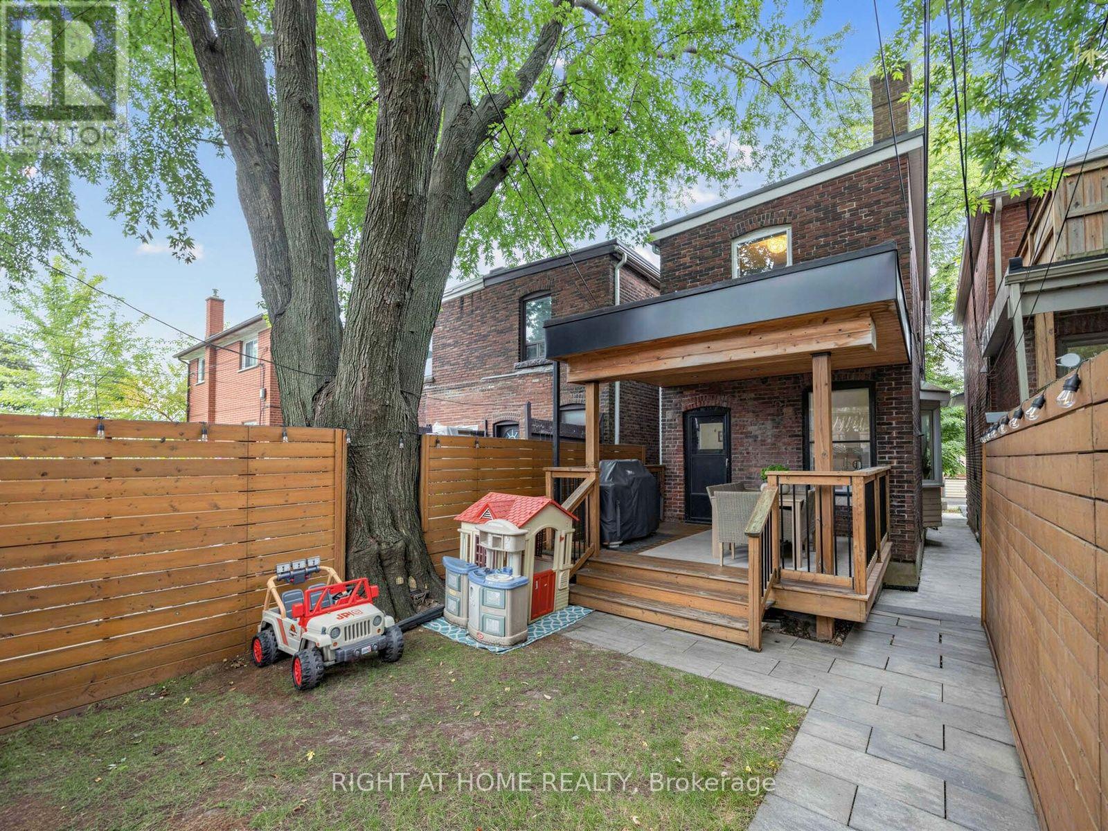 81 SILVERTHORN AVENUE - 26
