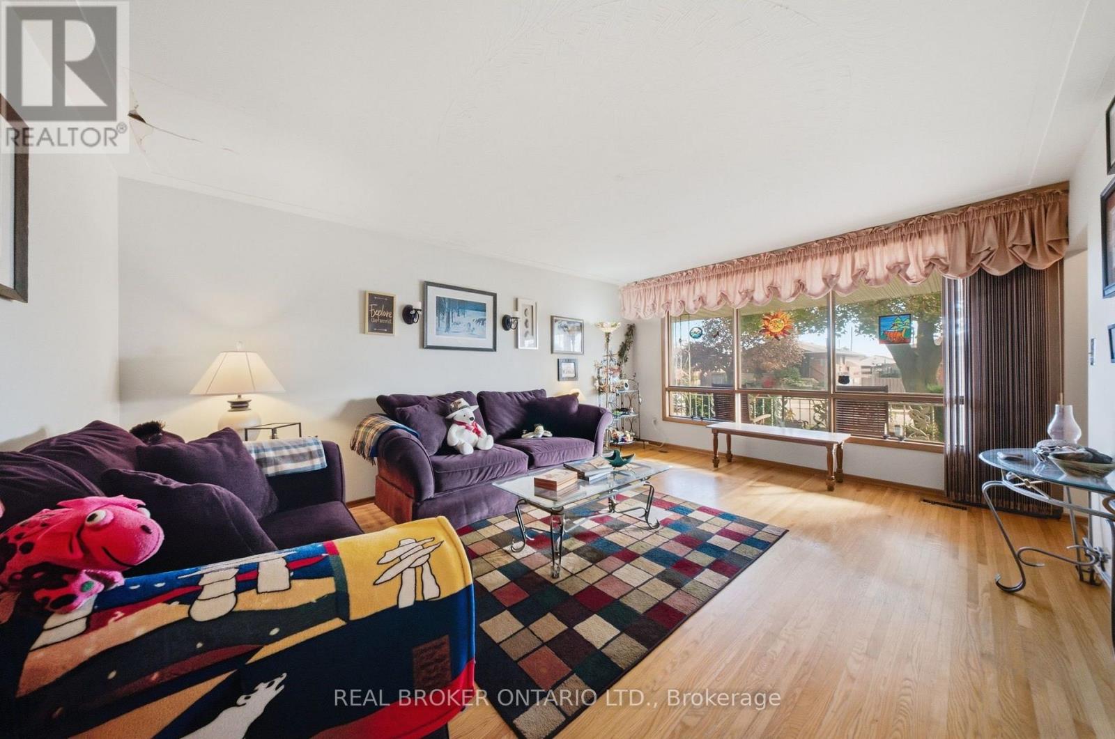 24 RAPALLO DRIVE - 9