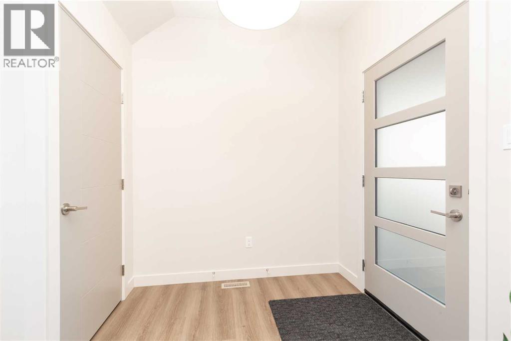 1276 Abitibi Road W, Lethbridge — photo 3