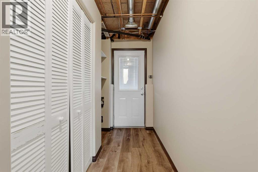 422 8 Street N, photo 22 of 39