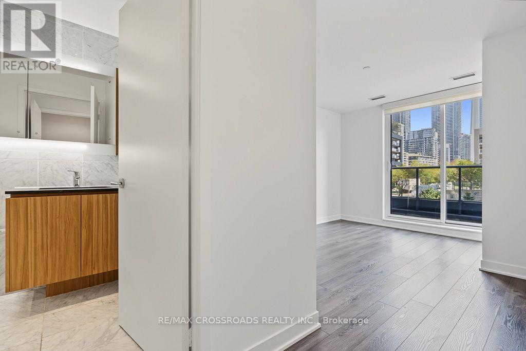#TH05 58 QUEENS WHARF ROAD - 36